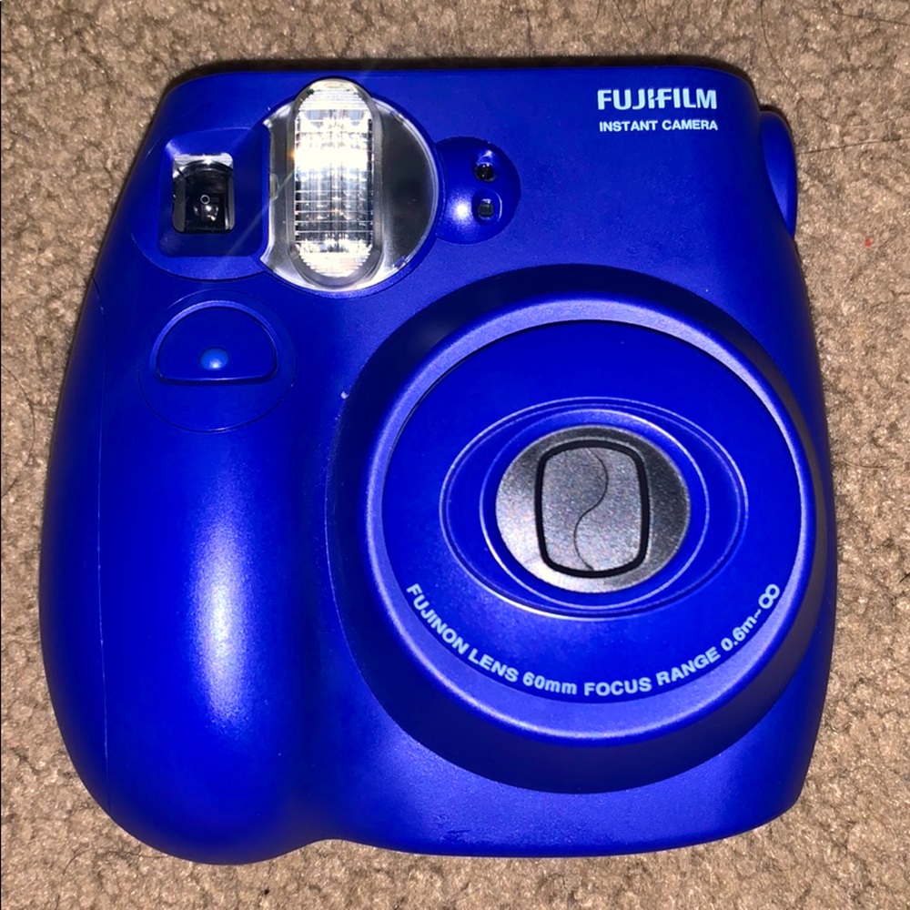 Fujifilm Instax mini 7s 60mm focus range